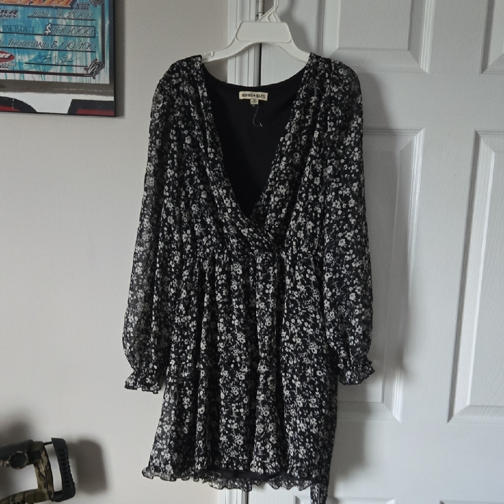 H&M Black and White Floral Long Sleeve Dress